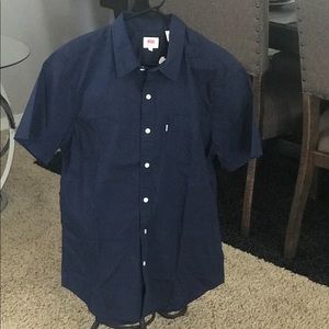 Levi’s short sleeve button up shirt